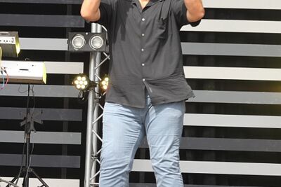 Bert (The Voice) @ Buitenbeenpop 2013, picture 7, photographed by Heidi Elen - FrontView Magazine