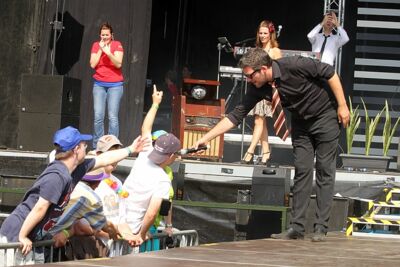 De Corsaris @ Buitenbeenpop 2013, picture 17, photographed by Heidi Elen - FrontView Magazine