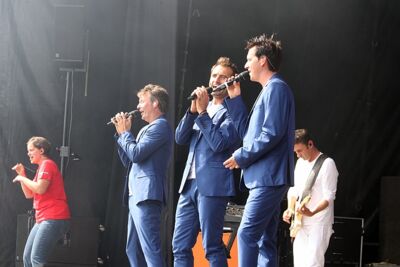 De Romeo's @ Buitenbeenpop 2013, picture 2, photographed by Heidi Elen - FrontView Magazine