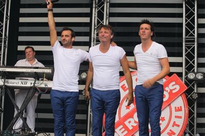 De Romeo's @ Buitenbeenpop 2013, picture 28, photographed by Heidi Elen - FrontView Magazine