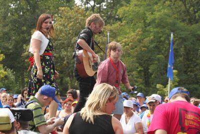 Dominomuziek @ Buitenbeenpop 2013, picture 5, photographed by Heidi Elen - FrontView Magazine