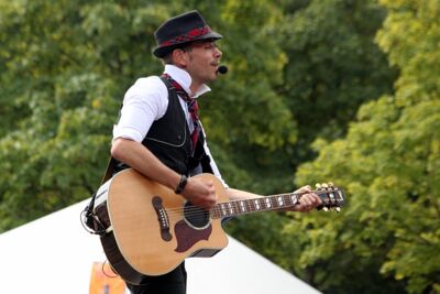 Dominomuziek @ Buitenbeenpop 2013, picture 9, photographed by Heidi Elen - FrontView Magazine