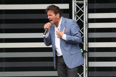 Luc Steeno @ Buitenbeenpop 2013, picture 2, photographed by Heidi Elen - FrontView Magazine