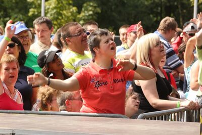 Luc Steeno @ Buitenbeenpop 2013, picture 13, photographed by Heidi Elen - FrontView Magazine