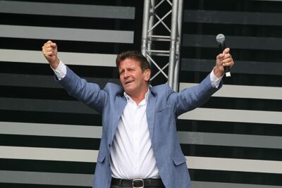 Luc Steeno @ Buitenbeenpop 2013, picture 15, photographed by Heidi Elen - FrontView Magazine