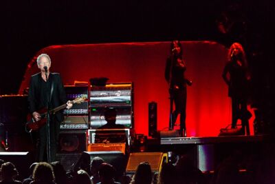 Fleetwood Mac @ Sportpaleis, picture 6, photographed by Edwin Houdevelt - FrontView Magazine