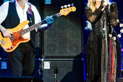 Fleetwood Mac @ Sportpaleis, picture 16, photographed by Edwin Houdevelt - FrontView Magazine