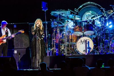 Fleetwood Mac @ Sportpaleis, picture 20, photographed by Edwin Houdevelt - FrontView Magazine