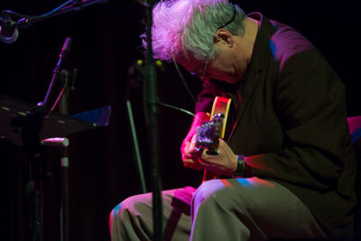 Marc Ribot Trio @ De Casino, picture 6, photographed by kevin Van  Looy - FrontView Magazine
