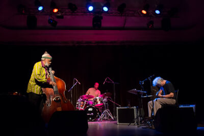 Marc Ribot Trio @ De Casino, picture 20, photographed by kevin Van  Looy - FrontView Magazine