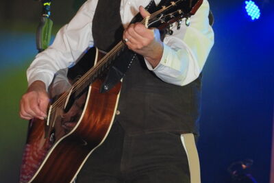 CD voorstelling Jo Vally @ Keerbergen, picture 9, photographed by Peter Minnebo - FrontView Magazine