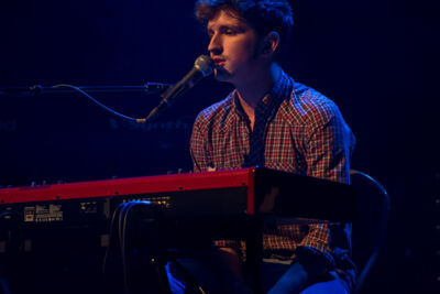 Tout va Bien met Wouter van Gestel @ De Roma, picture 9, photographed by Guy Danneels - FrontView Magazine