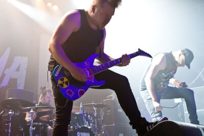 Medeia @ 013, Tilburg, picture 2, photographed by Gunter Van Hoye - FrontView Magazine