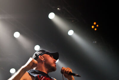 Medeia @ 013, Tilburg, picture 7, photographed by Gunter Van Hoye - FrontView Magazine