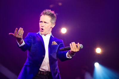 Christoff & Vrienden XL @ Ethias Arena, picture 30, photographed by Elke Briers - FrontView Magazine