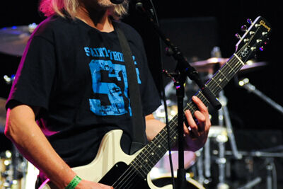 John Coghlan's Quo @ Back to the Roots Fest, picture 13, photographed by Paul Nouwen - FrontView Magazine