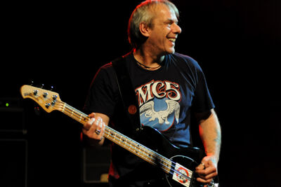 John Coghlan's Quo @ Back to the Roots Fest, picture 14, photographed by Paul Nouwen - FrontView Magazine