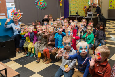 Kathleen CD Voorstelling "Vlinders" @ Kleuterschool Dol-Fijn te Liedekerke, picture 8, photographed by Guy Danneels - FrontView Magazine