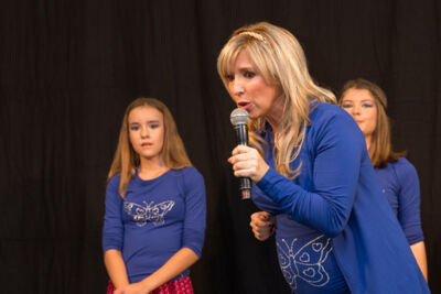Kathleen CD Voorstelling "Vlinders" @ Kleuterschool Dol-Fijn te Liedekerke, picture 15, photographed by Guy Danneels - FrontView Magazine