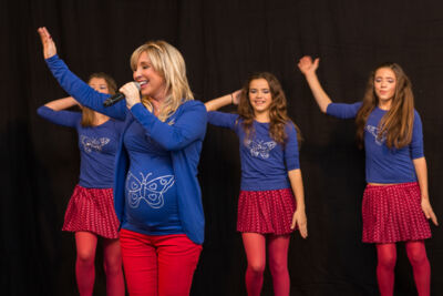 Kathleen CD Voorstelling "Vlinders" @ Kleuterschool Dol-Fijn te Liedekerke, picture 16, photographed by Guy Danneels - FrontView Magazine