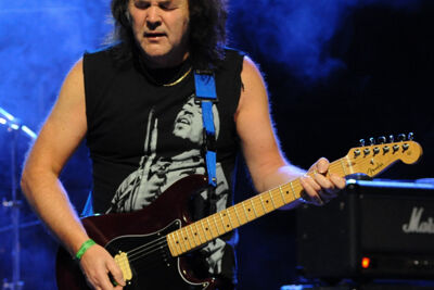 T-Rex (The music of Marc & Mickey) @ Back to the Roots Fest, picture 3, photographed by Paul Nouwen - FrontView Magazine