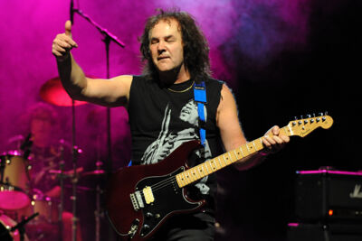 T-Rex (The music of Marc & Mickey) @ Back to the Roots Fest, picture 7, photographed by Paul Nouwen - FrontView Magazine