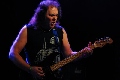 T-Rex (The music of Marc & Mickey) @ Back to the Roots Fest, picture 13, photographed by Paul Nouwen - FrontView Magazine