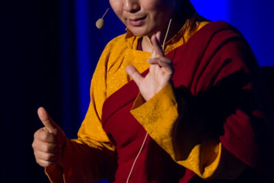 Ani Choying Drolma @ Casino Chaudfontaine, picture 1, photographed by Guy Danneels - FrontView Magazine