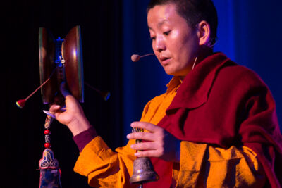 Ani Choying Drolma @ Casino Chaudfontaine, picture 6, photographed by Guy Danneels - FrontView Magazine