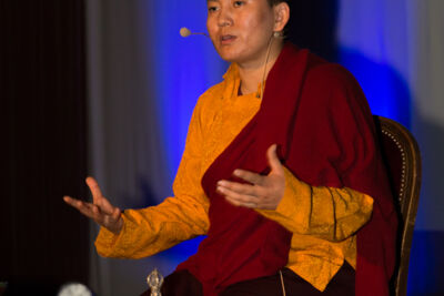Ani Choying Drolma @ Casino Chaudfontaine, picture 12, photographed by Guy Danneels - FrontView Magazine