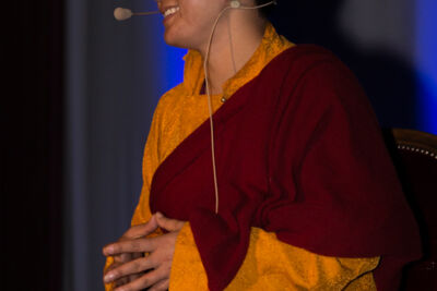 Ani Choying Drolma @ Casino Chaudfontaine, picture 15, photographed by Guy Danneels - FrontView Magazine