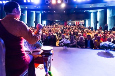 Ani Choying Drolma @ Casino Chaudfontaine, picture 18, photographed by Guy Danneels - FrontView Magazine