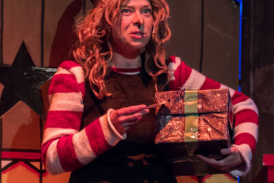 Lotje @ Fakkelteater te Antwerpen, picture 1, photographed by Guy Danneels - FrontView Magazine