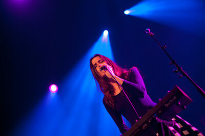 Warpaint @ AB, picture 13, photographed by Magali Decamps - FrontView Magazine