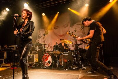 Anneke Van Giersbergen @ Effenaar, picture 2, photographed by Edwin Houdevelt - FrontView Magazine
