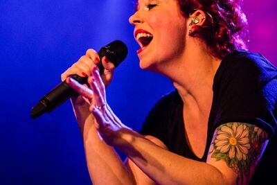 Anneke Van Giersbergen @ Effenaar, picture 18, photographed by Edwin Houdevelt - FrontView Magazine