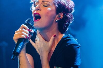 Anneke Van Giersbergen @ Effenaar, picture 25, photographed by Edwin Houdevelt - FrontView Magazine