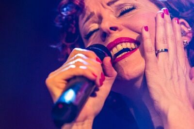 Anneke Van Giersbergen @ Effenaar, picture 51, photographed by Edwin Houdevelt - FrontView Magazine