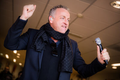 Gordon @ Berk Music Eindhoven en Saturn Tilburg, picture 5, photographed by Elke Briers - FrontView Magazine