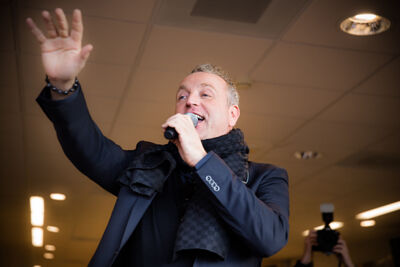 Gordon @ Berk Music Eindhoven en Saturn Tilburg, picture 14, photographed by Elke Briers - FrontView Magazine