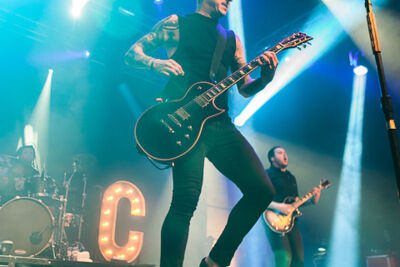Yellowcard @ Vans Warped Tour NL, picture 6, photographed by Dorien Goetschalckx - FrontView Magazine