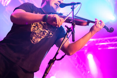 Yellowcard @ Vans Warped Tour NL, picture 17, photographed by Dorien Goetschalckx - FrontView Magazine