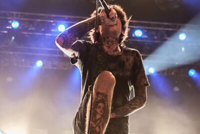 Bring Me The Horizon @ 013, foto 6, foto's door Dorien Goetschalckx - FrontView Magazine