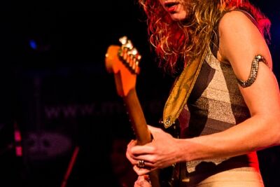 Ana Popovic @ Muziekodroom, picture 6, photographed by Edwin Houdevelt - FrontView Magazine
