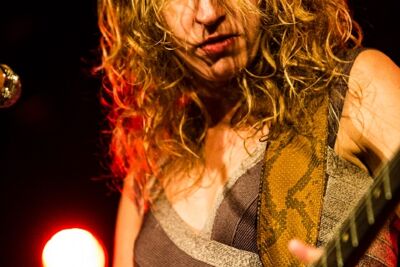 Ana Popovic @ Muziekodroom, picture 8, photographed by Edwin Houdevelt - FrontView Magazine