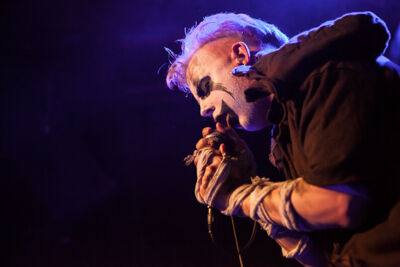 Deadly Circus Fire @ 013, picture 8, photographed by Dorien Goetschalckx - FrontView Magazine