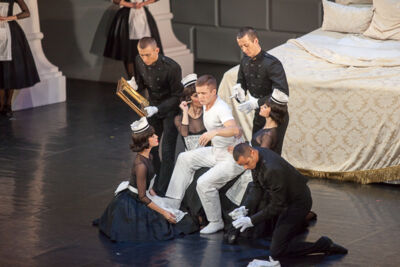 Matthew Bourne's Swan Lake @ Stadsschouwburg, picture 5, photographed by Koen Rondelez - FrontView Magazine