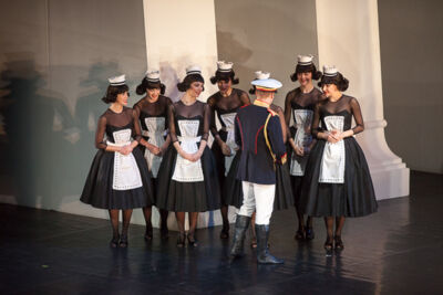 Matthew Bourne's Swan Lake @ Stadsschouwburg, picture 6, photographed by Koen Rondelez - FrontView Magazine