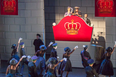 Matthew Bourne's Swan Lake @ Stadsschouwburg, picture 11, photographed by Koen Rondelez - FrontView Magazine
