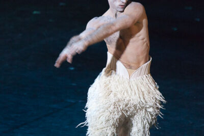 Matthew Bourne's Swan Lake @ Stadsschouwburg, picture 37, photographed by Koen Rondelez - FrontView Magazine